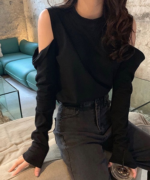 Mayree（メイリー）の「【Mayree】オープンショルダー 肩出し 長袖 トップス（Tシャツ/カットソー・レディース・ホワイト/ブラック/グレー・MEDIUM/LARGE/X-LARGE）」の9枚目の写真