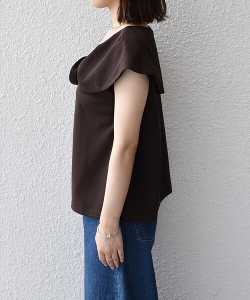 SHIPS Colors(シップス カラーズ)の「SHIPS Colors:〈手洗い可能〉ジョーゼット ネジリ カラー トップス(Tシャツ/カットソー・レディース・ブラック/ブラウン・ONE SIZE)」の13枚目の写真