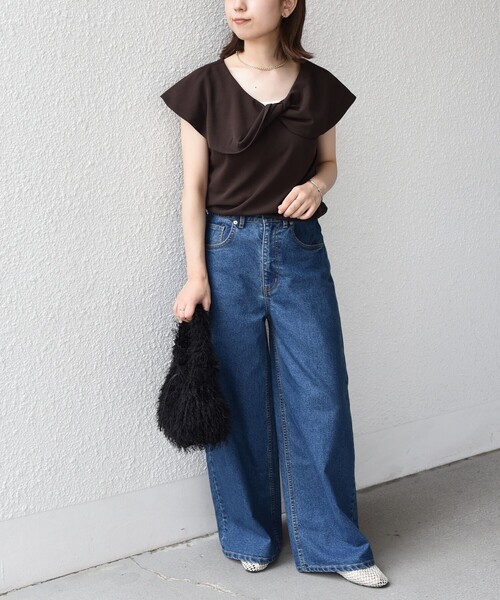 SHIPS Colors(シップス カラーズ)の「SHIPS Colors:〈手洗い可能〉ジョーゼット ネジリ カラー トップス(Tシャツ/カットソー・レディース・ブラック/ブラウン・ONE SIZE)」の17枚目の写真