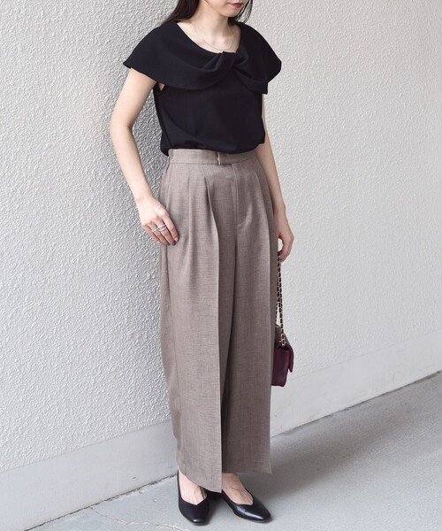 SHIPS Colors(シップス カラーズ)の「SHIPS Colors:〈手洗い可能〉ジョーゼット ネジリ カラー トップス(Tシャツ/カットソー・レディース・ブラック/ブラウン・ONE SIZE)」の20枚目の写真