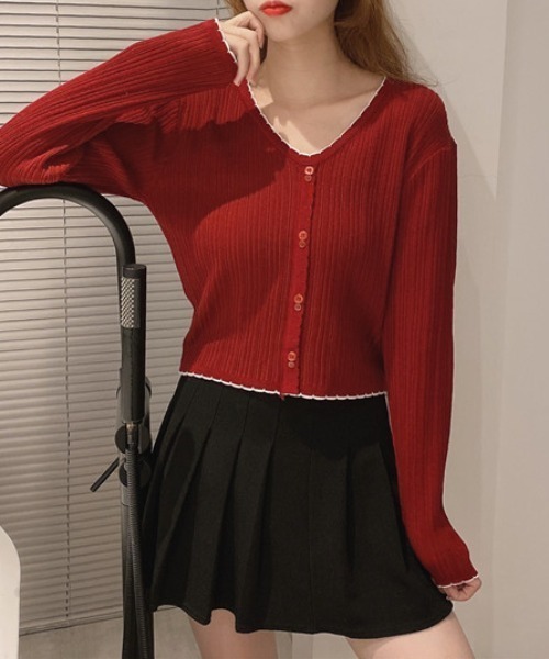 SHEPP（シープ）の「配色 ボタン リブ メロー ニットソー 長袖（Tシャツ/カットソー・レディース・ブラック/レッド/ホワイト/ピンク・F）」の4枚目の写真