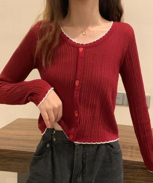 SHEPP（シープ）の「配色 ボタン リブ メロー ニットソー 長袖（Tシャツ/カットソー・レディース・ブラック/レッド/ホワイト/ピンク・F）」の10枚目の写真