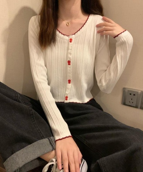 SHEPP（シープ）の「配色 ボタン リブ メロー ニットソー 長袖（Tシャツ/カットソー・レディース・ブラック/レッド/ホワイト/ピンク・F）」の14枚目の写真