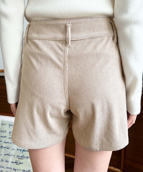 moment+（モーメントプラス）の「ラップ風コーデュロイショートパンツ（その他パンツ・レディース・グレイッシュベージュ/ブラウン/ブラック/アイボリー・M）」の17枚目の写真