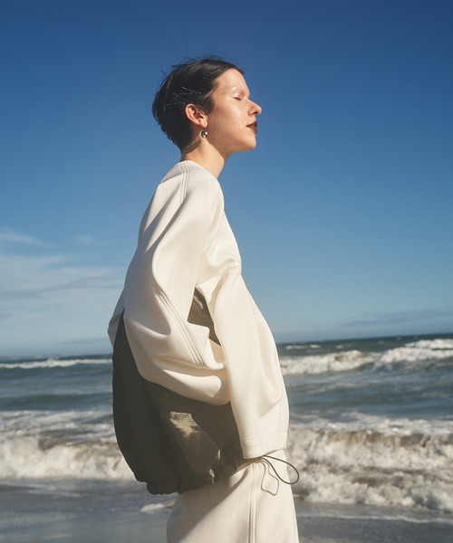 OMMO（オーエムエムオー）の「FLASK PATTERN PADDING TOP（スウェット・レディース・ホワイト/ブラック/グレー/ブラックミックス・F）」の9枚目の写真