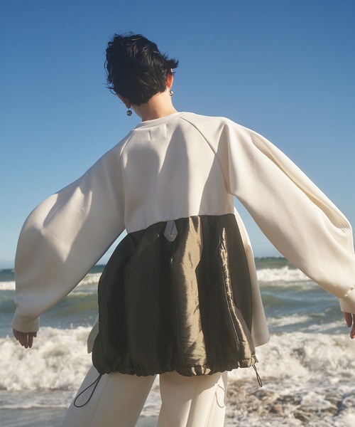 OMMO（オーエムエムオー）の「FLASK PATTERN PADDING TOP（スウェット・レディース・ホワイト/ブラック/グレー/ブラックミックス・F）」の10枚目の写真
