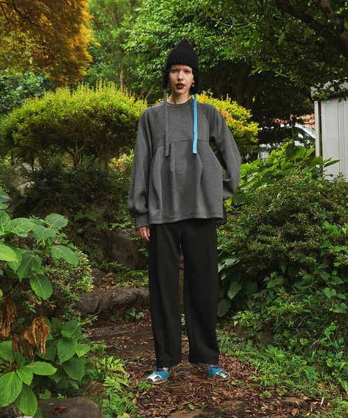 OMMO（オーエムエムオー）の「FLASK PATTERN PADDING TOP（スウェット・レディース・ホワイト/ブラック/グレー/ブラックミックス・F）」の21枚目の写真