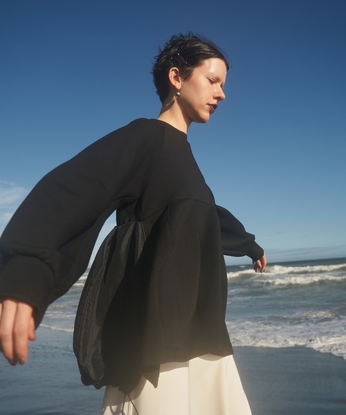 OMMO（オーエムエムオー）の「FLASK PATTERN PADDING TOP（スウェット・レディース・ホワイト/ブラック/グレー/ブラックミックス・F）」の20枚目の写真