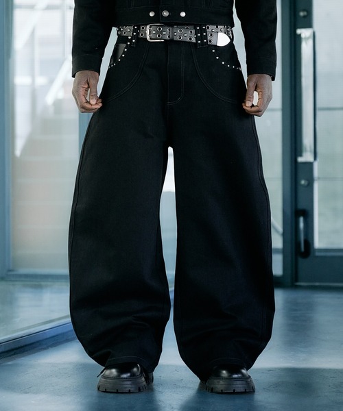 ANDER HUNK（アンダーハンク）の「Studs Design Rigid Curve Denim / スタッズデザインリジットカーブデニム（デニムパンツ・メンズ・インディゴブルー/ブラック/ブラック系その他・MEDIUM/LARGE/SMALL/X-SMALL）」の2枚目の写真