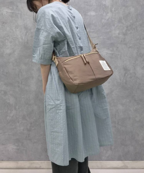 Bleu Bleuet(ブルーブルーエ)の「テンポケットショルダー(ショルダーバッグ・レディース・ミント/パープル/モカ/ブラック・FREE)」の12枚目の写真