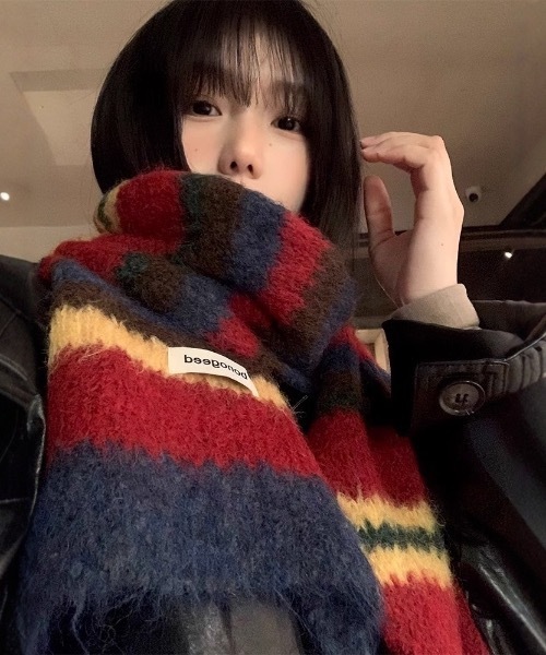 SHEPP(シープ)の「マルチボーダーニットマフラー(マフラー・レディース・ブルー/レッド/ブラウン/ブラック・F)」の21枚目の写真