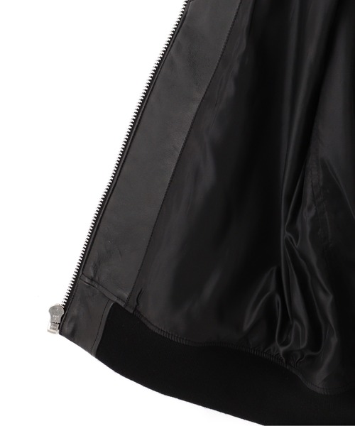 AVIREX(アヴィレックス)の「STAND LEATHER MA-1 MOD JACKET / スタンド レザー MA-1 モディファイ ジャケット / AVIREX / アヴィレックス(MA-1・メンズ・ブラック/オリーブ・X-LARGE/LARGE/XX-LARGE/MEDIUM)」の12枚目の写真