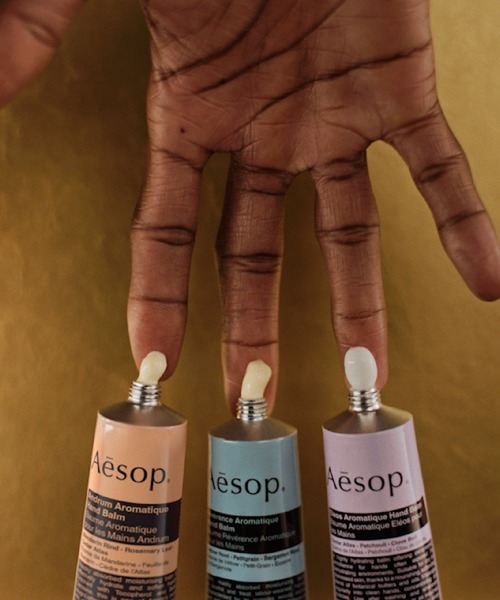 ヘルピング ハンズ（ボディケアキット/ギフトセット）｜Aesop