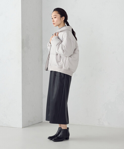 COMME CA ISM（コムサイズム）の「ダウンブルゾン（ダウンジャケット/コート・レディース・ブラック/グレイッシュベージュ・MEDIUM/LARGE）」の10枚目の写真