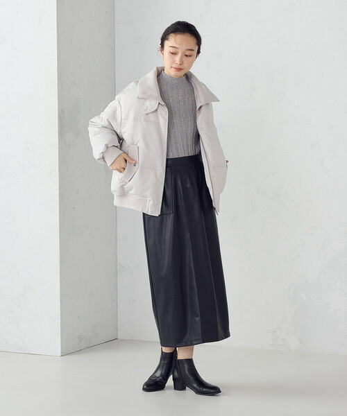 COMME CA ISM（コムサイズム）の「ダウンブルゾン（ダウンジャケット/コート・レディース・ブラック/グレイッシュベージュ・MEDIUM/LARGE）」の6枚目の写真