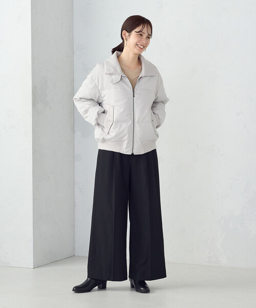 COMME CA ISM（コムサイズム）の「ダウンブルゾン（ダウンジャケット/コート・レディース・ブラック/グレイッシュベージュ・MEDIUM/LARGE）」の8枚目の写真