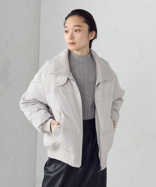 COMME CA ISM（コムサイズム）の「ダウンブルゾン（ダウンジャケット/コート・レディース・ブラック/グレイッシュベージュ・MEDIUM/LARGE）」の9枚目の写真