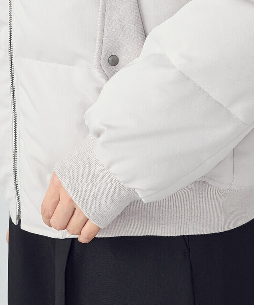 COMME CA ISM（コムサイズム）の「ダウンブルゾン（ダウンジャケット/コート・レディース・ブラック/グレイッシュベージュ・MEDIUM/LARGE）」の22枚目の写真