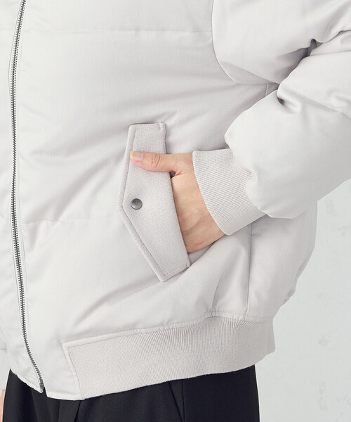 COMME CA ISM（コムサイズム）の「ダウンブルゾン（ダウンジャケット/コート・レディース・ブラック/グレイッシュベージュ・MEDIUM/LARGE）」の19枚目の写真