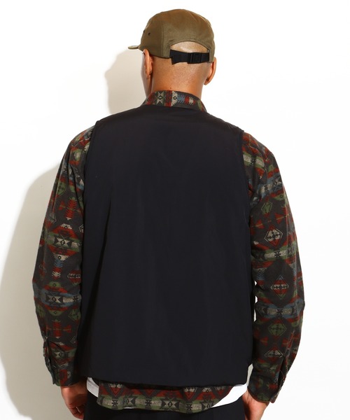 ROTAR（ローター）の「Nylon Over Vest（ダウンベスト・メンズ・ブラック/カーキ・MEDIUM/LARGE/X-LARGE）」の5枚目の写真