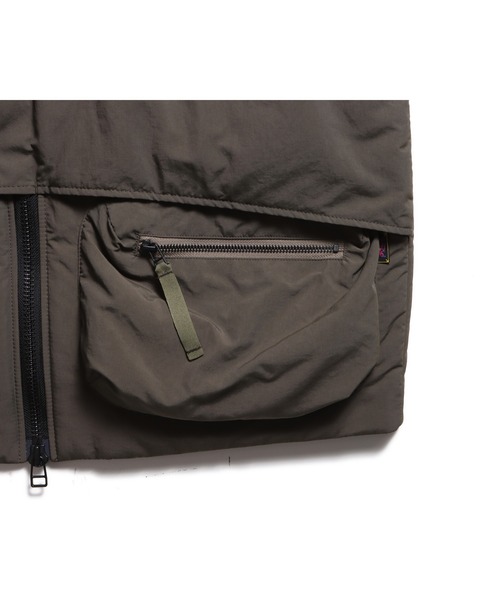 ROTAR（ローター）の「Nylon Over Vest（ダウンベスト・メンズ・ブラック/カーキ・MEDIUM/LARGE/X-LARGE）」の14枚目の写真