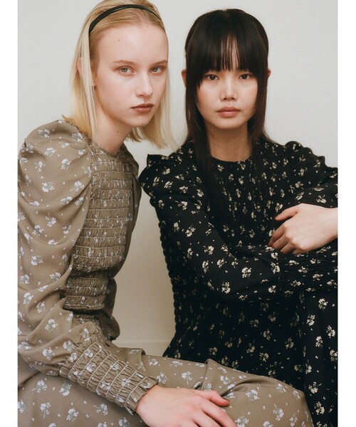 Demi-Luxe BEAMS（デミルクス ビームス）の「BEAMS SALON / ブルーム シャーリング ドレス【セレモニー・オケージョン】［手洗い可］（ワンピース・レディース・ブラック/オリーブ・36/38）」の4枚目の写真