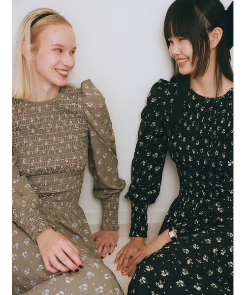 Demi-Luxe BEAMS（デミルクス ビームス）の「BEAMS SALON / ブルーム シャーリング ドレス【セレモニー・オケージョン】［手洗い可］（ワンピース・レディース・ブラック/オリーブ・36/38）」の5枚目の写真