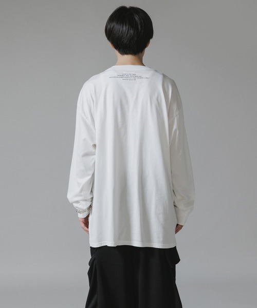 TAKAHIROMIYASHITATheSoloIst.（タカヒロミヤシタザソロイスト）の「TAKAHIROMIYASHITATheSoloIst./タカヒロミヤシタザソロイスト trompe クルーネック Tシャツ メッセージプリント（Tシャツ/カットソー・メンズ・ホワイト/ブラック・L/M）」の18枚目の写真