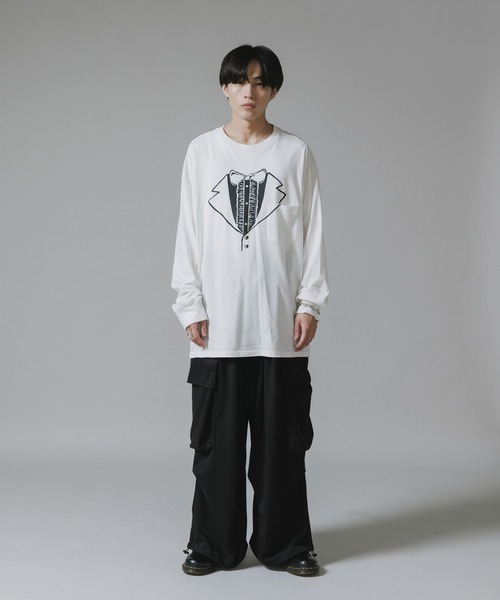 TAKAHIROMIYASHITATheSoloIst.（タカヒロミヤシタザソロイスト）の「TAKAHIROMIYASHITATheSoloIst./タカヒロミヤシタザソロイスト trompe クルーネック Tシャツ メッセージプリント（Tシャツ/カットソー・メンズ・ホワイト/ブラック・L/M）」の4枚目の写真