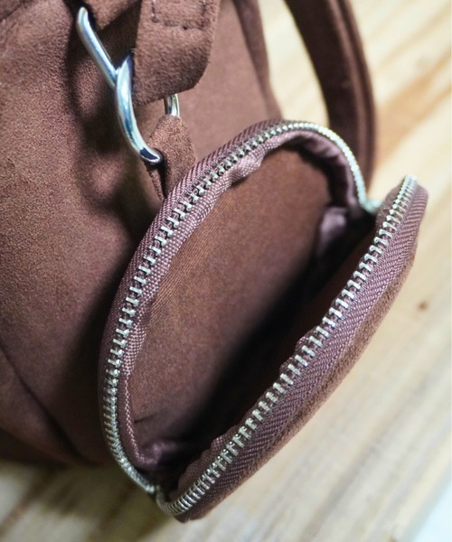 gossara(ゴサラ)の「スエード横長ショルダーBAG(ショルダーバッグ・レディース・ブラック/ダークブラウン・FREE)」の6枚目の写真