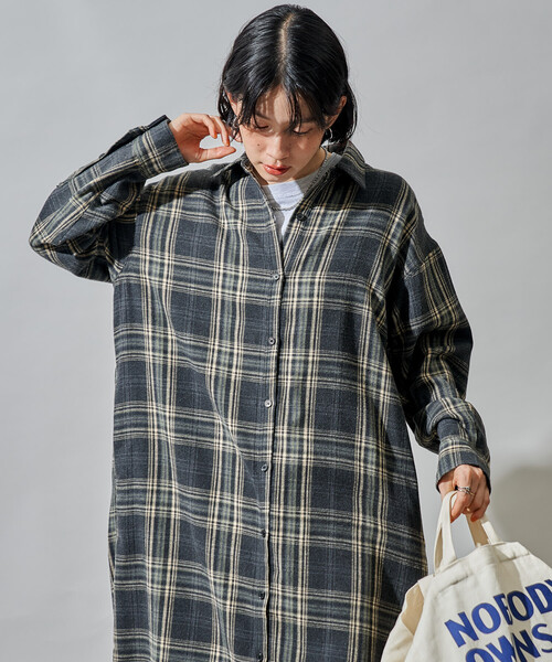 FREAK'S STORE（フリークスストア）の「オンブレチェック シャツワンピース/ ネルシャツワンピース（ワンピース・レディース・ネイビー/チャコールグレー・ﾌﾘ-）」の9枚目の写真