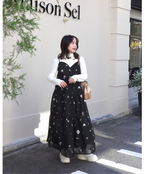 JUMELLE（ジュメロ）の「ティアードキャミドレス（ワンピース・レディース・ブラック/ベージュ・FREE）」の3枚目の写真