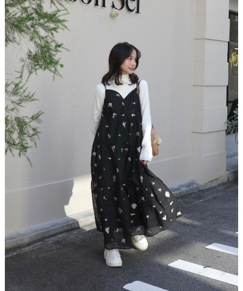 JUMELLE（ジュメロ）の「ティアードキャミドレス（ワンピース・レディース・ブラック/ベージュ・FREE）」の13枚目の写真