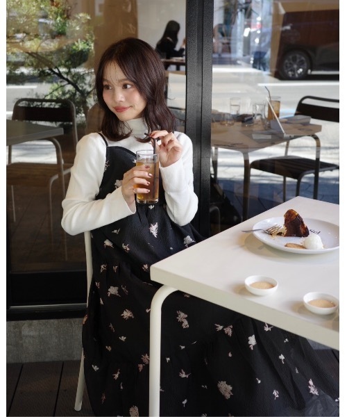 JUMELLE（ジュメロ）の「ティアードキャミドレス（ワンピース・レディース・ブラック/ベージュ・FREE）」の14枚目の写真