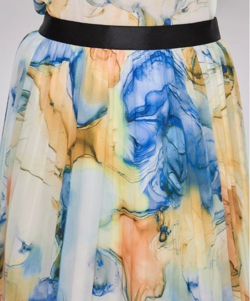 casane（カサネ）の「CASANE（カサネ）Marble paint pleated skirt（スカート・レディース・アイボリー/イエロー・F）」の5枚目の写真