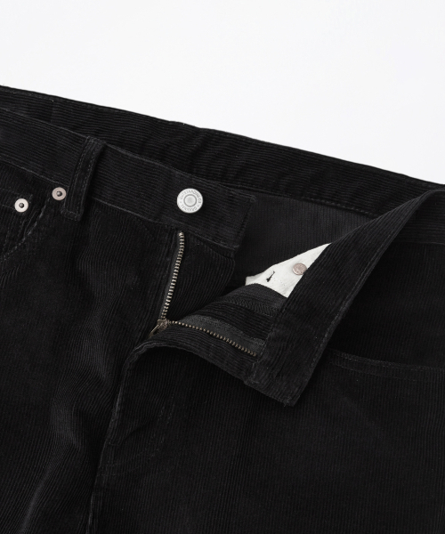 OUTSTANDING（アウトスタンディング）の「40S CORDUROY STRAIGHT PANTS_BLACK（その他パンツ・メンズ・その他・SMALL/MEDIUM/LARGE）」の4枚目の写真