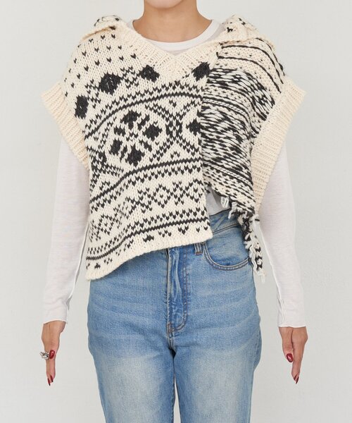 etsinta（エシンタ）の「【etsinta/エシンタ】ジャガードリメイクショートフードベスト（ニット/セーター・レディース・アイボリー・ONE SIZE）」の13枚目の写真