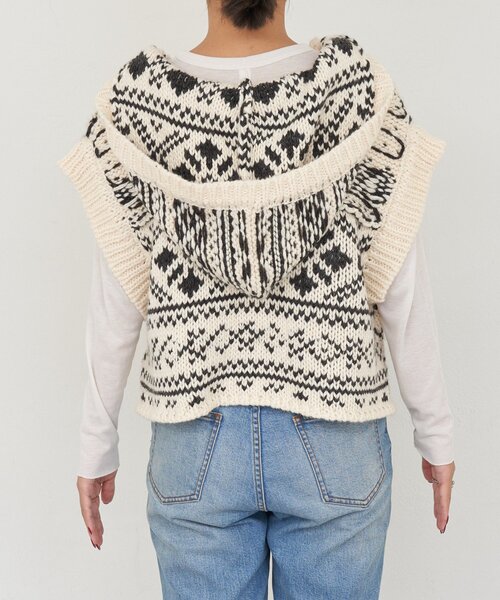 etsinta（エシンタ）の「【etsinta/エシンタ】ジャガードリメイクショートフードベスト（ニット/セーター・レディース・アイボリー・ONE SIZE）」の15枚目の写真