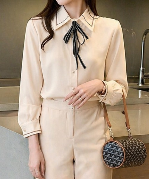 SallyLunn(サリーラン)の「リボン付きシャツブラウス(シャツ/ブラウス・レディース・ライトベージュ/ブルー・LARGE/MEDIUM)」の13枚目の写真