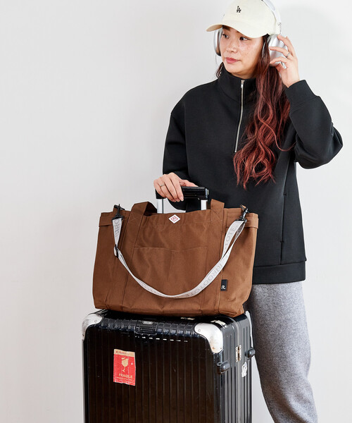 FREAK'S STORE（フリークスストア）の「ROOTOTE × FREAK'S STORE/ルートート ＜ショルダーストラップ付＞別注 ミディアムポケッツ D 撥水 トートバッグ ジャガードストラップ/ママバッグ/A4サイズトートバッグ/大容量トートバッグ（トートバッグ・レディース・ブラウン/グレー/ブラック・ONE SIZE）」の15枚目の写真