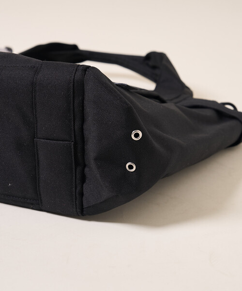 FREAK'S STORE（フリークスストア）の「ROOTOTE × FREAK'S STORE/ルートート ＜ショルダーストラップ付＞別注 ミディアムポケッツ D 撥水 トートバッグ ジャガードストラップ/ママバッグ/A4サイズトートバッグ（トートバッグ・レディース・ブラウン/グレー/ブラック・ONE SIZE）」の6枚目の写真