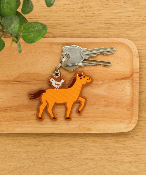 ニューレトロ スティッチワークキーホルダー キーリング チャーム うま