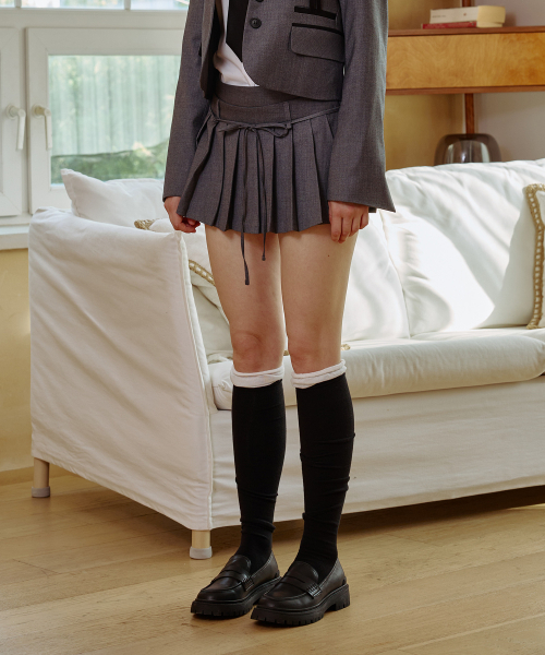 ARI(アリ)の「ASTRAL PLEATS SKIRT PANTS / CHARCOAL(スカート・レディース・チャコール・SMALL/MEDIUM)」の2枚目の写真