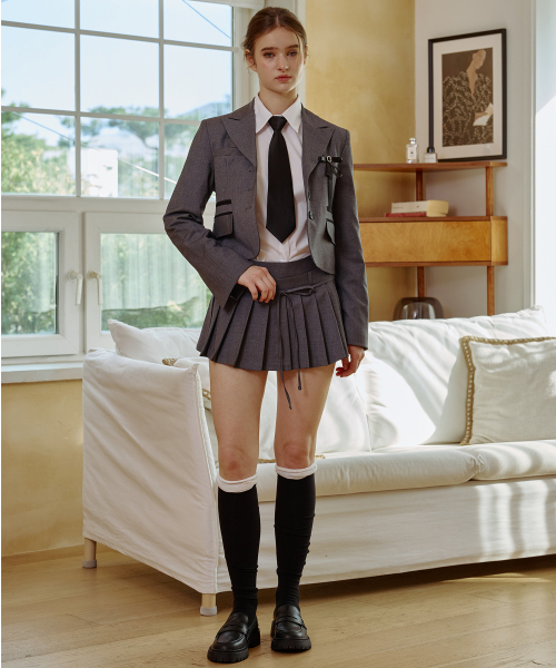 ARI(アリ)の「ASTRAL PLEATS SKIRT PANTS / CHARCOAL(スカート・レディース・チャコール・SMALL/MEDIUM)」の5枚目の写真