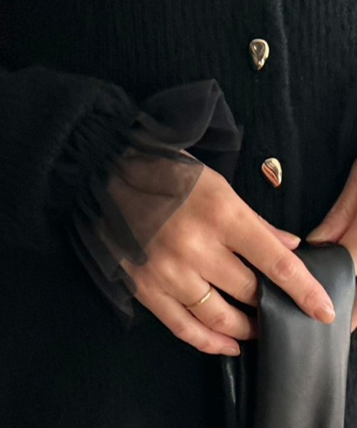 Kotoe(コトエ)の「チュール袖 アームカバー 付け袖(アームカバー・レディース・ブラック/ホワイト・FREE)」の2枚目の写真