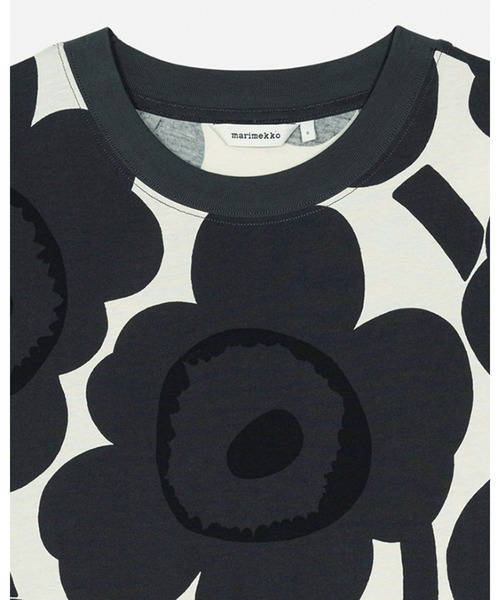 marimekko(マリメッコ)の「Heleys Unikko / T-shirt(Tシャツ/カットソー・レディース・ネイビー・MEDIUM/X-SMALL/SMALL/LARGE/X-LARGE)」の7枚目の写真