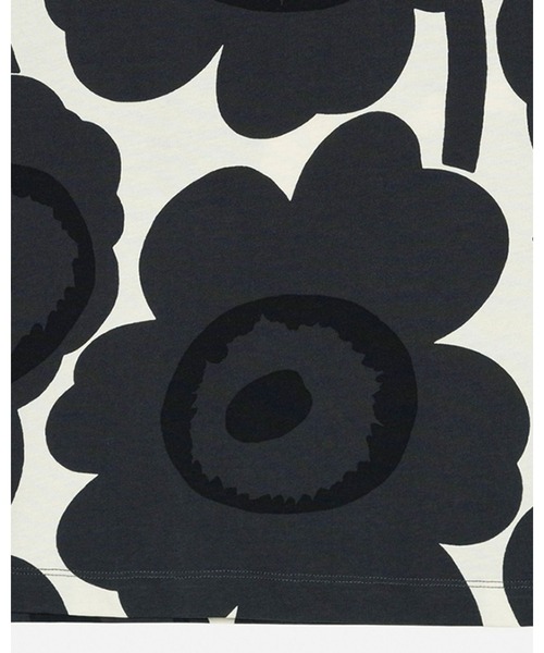 marimekko(マリメッコ)の「Heleys Unikko / T-shirt(Tシャツ/カットソー・レディース・ネイビー・MEDIUM/X-SMALL/SMALL/LARGE/X-LARGE)」の9枚目の写真