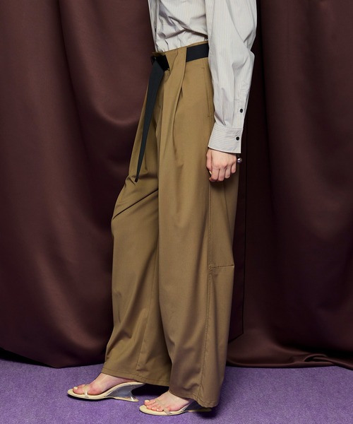 MAISON SPECIAL(メゾンスペシャル)の「Tunnel Loop Belt Set Pants/トンネルループベルトセットパンツ(その他パンツ・レディース・ベージュ/ネイビー/グレー・38/36)」の18枚目の写真