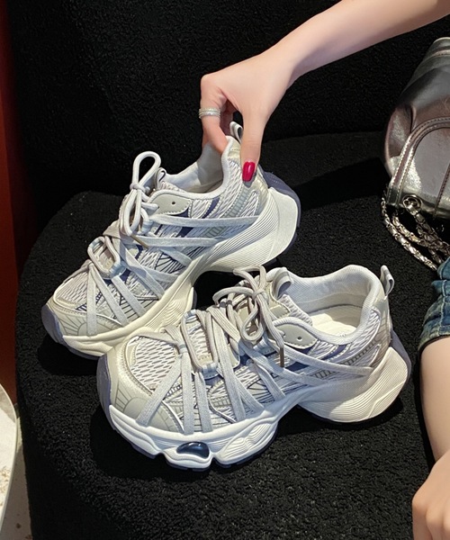 Lace Ladies(レースレディース)の「凹凸 ボリューム 厚底 レースアップ スニーカー(スニーカー・レディース・ダークグレー/ホワイト/ライトグレー・24cm/25cm/23.5cm/24.5cm/22.5cm/23cm)」の21枚目の写真