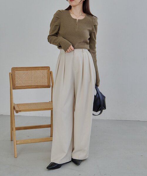 CAPRICIEUX LE'MAGE（カプリシューレマージュ）の「ホックヘンリーパフニット（ニット/セーター・レディース・ベージュ/ブラック/ブラウン/オフホワイト・FREE）」の7枚目の写真